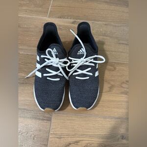 Adidas tennis shoes. Size 7.5. New.